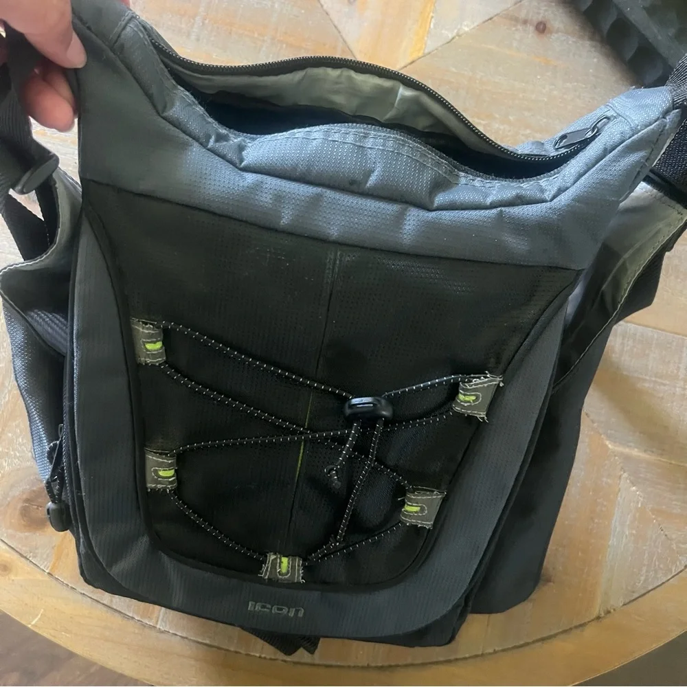 ICON‎ Camcorder Camera Bag Case Tote Messenger Bag